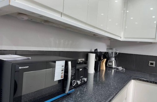 Wigan Apartment | Affluent Living Apartment perfect for contractors and individualsn
