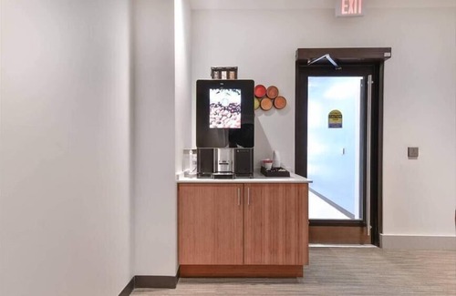 Chinatown Apartment | Afforable Stylish DownTown Boston Studio w/upscale amenities