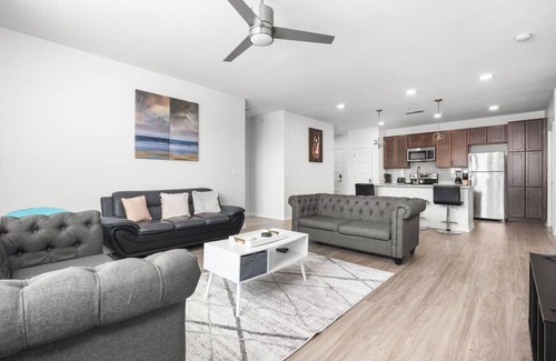 Fishers Apartment | Affordable 2-Bedroom Fishers *Pool View*