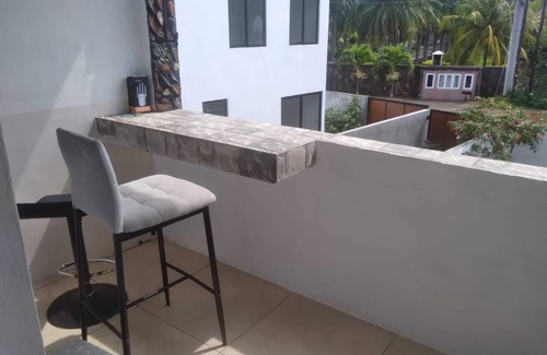 Calebasses Apartment | Affordable 2nd-floor apartment with pool close to the sea
