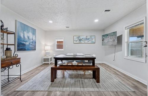 Central Oklahoma City House | Affordable 5br Near Route 66 Large Groups #12