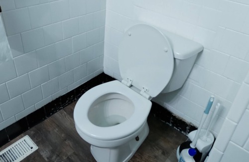 Galesburg Apartment | Affordable Accommodation, few minutes from US Postal Office, Main Street