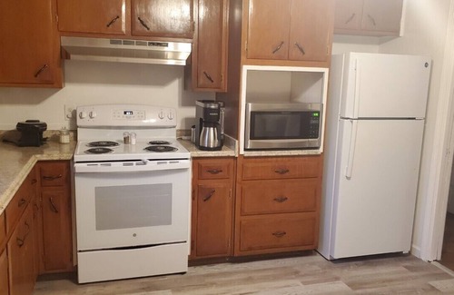Trumbull Village Apartment | Affordable Apartment & Indoor Private Hot Tub