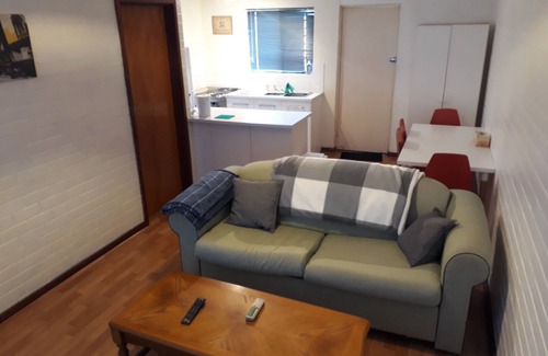 Dianella Apartment | Affordable apartment close to the city, cafes & shopping