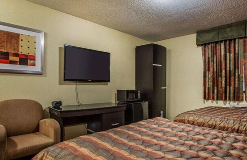 Belleville House | Affordable basics near The Meadowlands