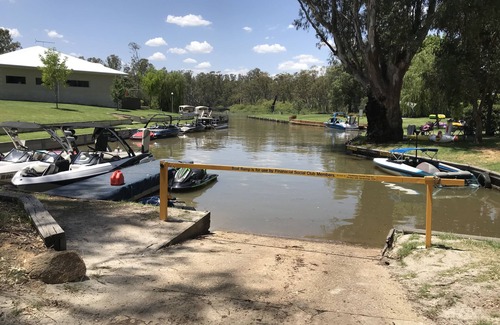 Bundalong House | Affordable Bundalong Waterfront home, peaceful riverside location.