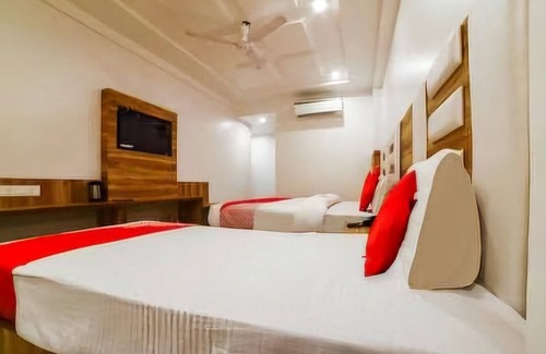 Paharganj Hotel | Affordable comfort with warm hospitality!