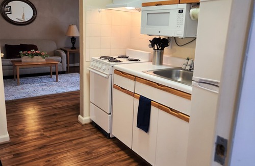 Cave Spring Hotel | Affordable Corporate Suites of Overland Drive