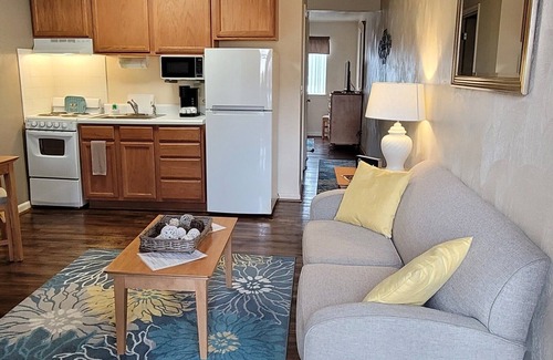 Cave Spring Hotel | Affordable Corporate Suites of Overland Drive