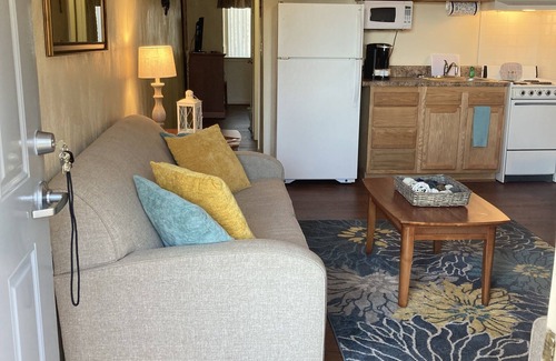Cave Spring Hotel | Affordable Corporate Suites of Overland Drive