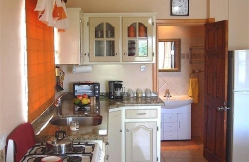 Charlotte Apartment | Affordable, Cozy Honeymoon, Spring Break, Bay View Apartment