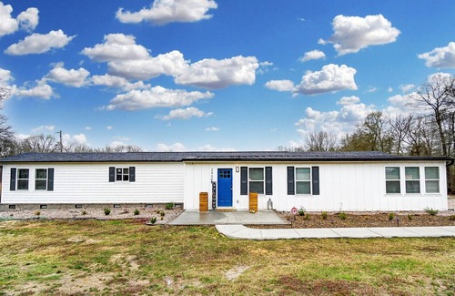 Rock Hill House | Affordable Fun House