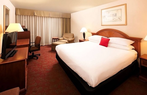 St. George Resort | Affordable Getaway! Free Breakfast, Free Parking, Near Hansen Stadium