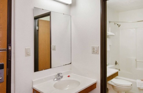 Portage House | Affordable Getaway! Pet-Friendly Property, Close to West Beach