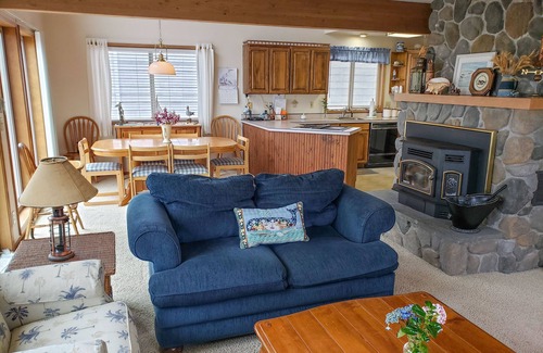 Netarts House | Affordable home with gorgeous bay and ocean views!