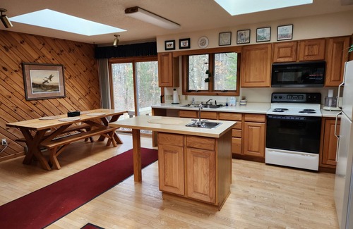 Amherst Cabin | Affordable housing minutes from the Chain with privacy