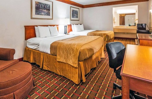 Decatur Hotel | Affordable Inn Decatur Double Queen Room, Enjoy Complimentary Breakfast, 2 Units