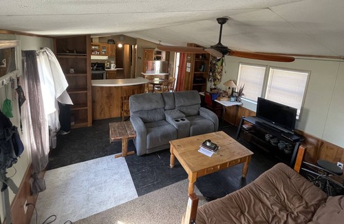 Hotchkiss House | Affordable lodging located perfectly for hunters and skiers