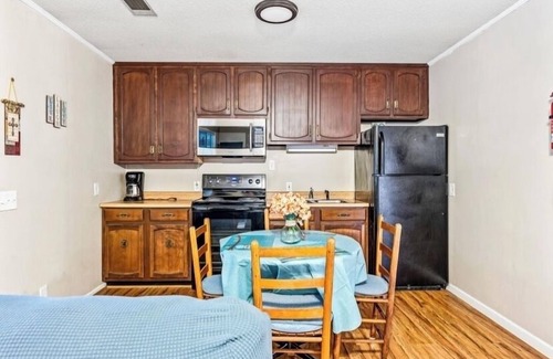 Arley House | Affordable Low Rates/Level Lot/Boat Ramp/Great lake spot