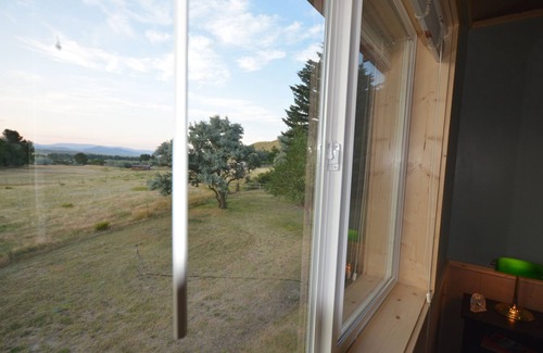 Emigrant Apartment | Affordable newly constructed apartment, walking distance to Yellowstone River