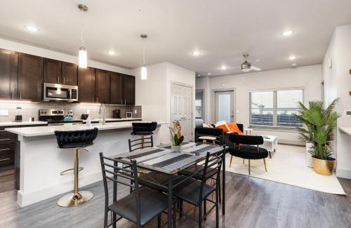 Grand Prairie Apartment | Affordable Private Room - Shared