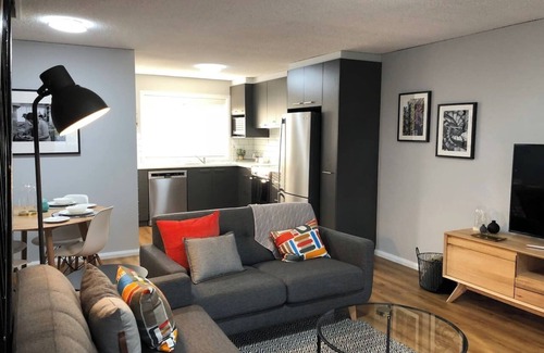 Kooringal Apartment | Affordable Quality - Kooringal, Wagga