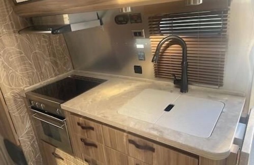 Mill Valley House | Affordable Rare Tommy bahama skeeps 2+ in half moon bay