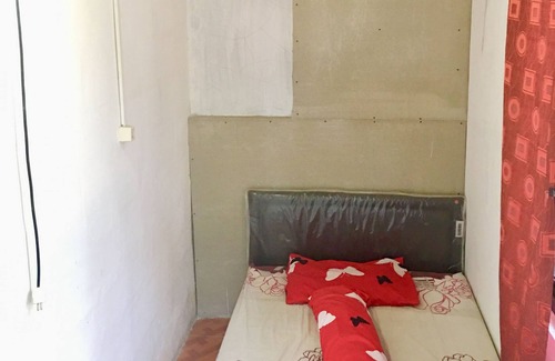 Kebayoran Lama House | Affordable Room with Private Bathroom