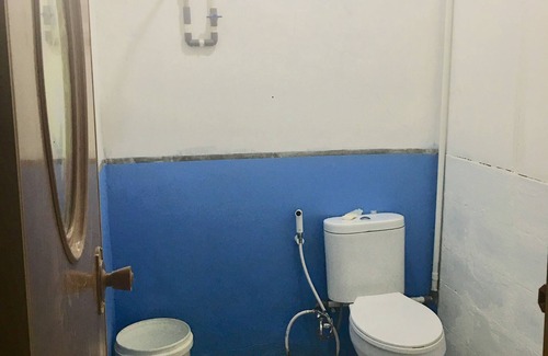 Kebayoran Lama House | Affordable Room with Private Bathroom