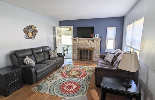 Jeffersonville - Clarksville House | Affordable/Spacious 3 BR in quiet neighborhood 3 miles from Downtown/Expo Center