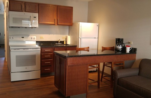 Portage Hotel | Affordable Suites of America Portage