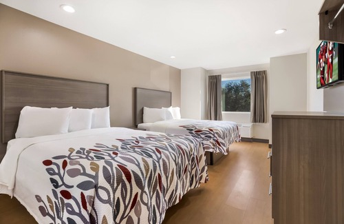 Sulphur Hotel | Affordable Sulphur Retreat: 2 Serene Units! Minutes to Calcasieu Refining!