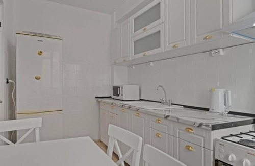 Sector 6 Apartment | AFI Mall 3 Bedrooms Apartment - Perfect for Families or Groups