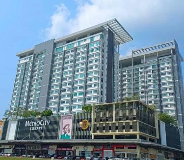 Pusat Komersil Lee Ling Apartment | Afida Homestay Metrocity Kuching