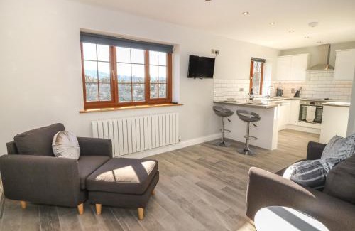 Llanrug House | Afon Rhos Bach