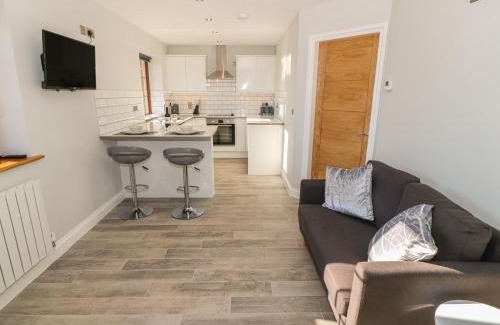 Llanrug House | Afon Rhos Bach