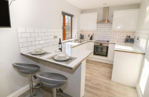 Llanrug House | Afon Rhos Bach