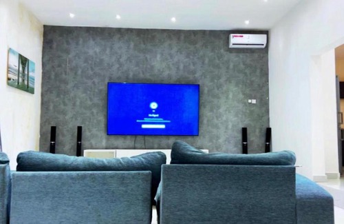 Kerr Serign Hotel | Afra Suites