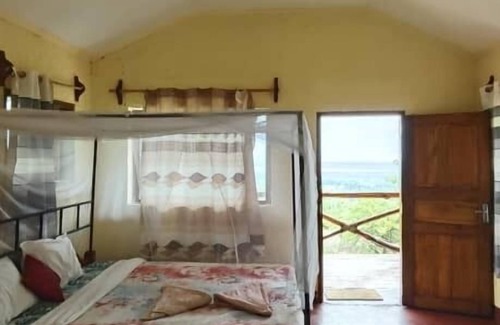 Mto wa Mbu Cabin | African Sunrise Lodge and Campsite