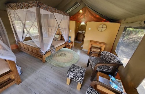 Mto wa Mbu Cabin | Africa Safari Manyara Escarpment