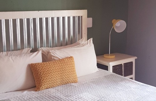 Mookgopong House | Africa s Eden Guesthouse
