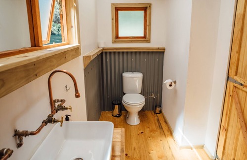 Stanford Cabin | AfriCamps at Stanford Hills Estate- Glamping