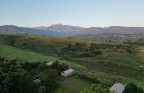 Cathkin Park Ski Chalet | AfriCamps Champagne Valley