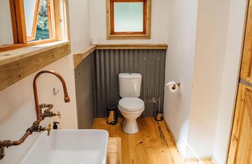 Behoudeniskloof Ski Chalet | AfriCamps Waterberg