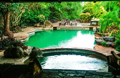 Mlolongo Bed & Breakfast | African Heritage House
