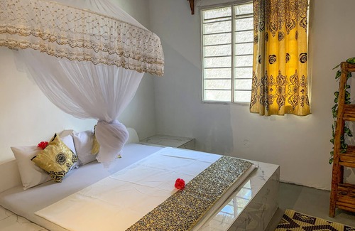 Bwejuu Beach House | African Paradise Beach Hotel