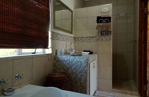 Durbanville Bed & Breakfast | African Room Guesthouse