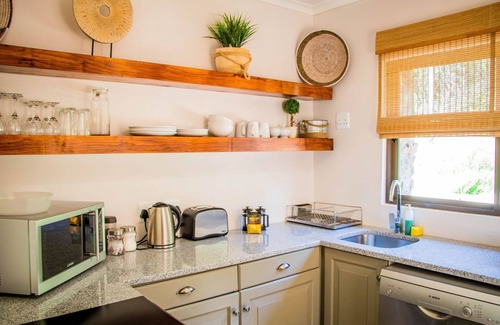 Grahamstown Cabin | African Safari Lodge