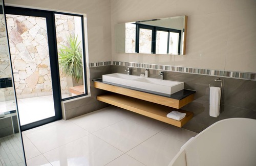Addo House | Africanos Country Estate