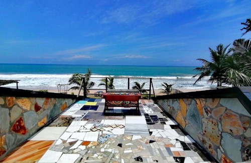 Busua Hotel | Afro Beach eco Resort Butre